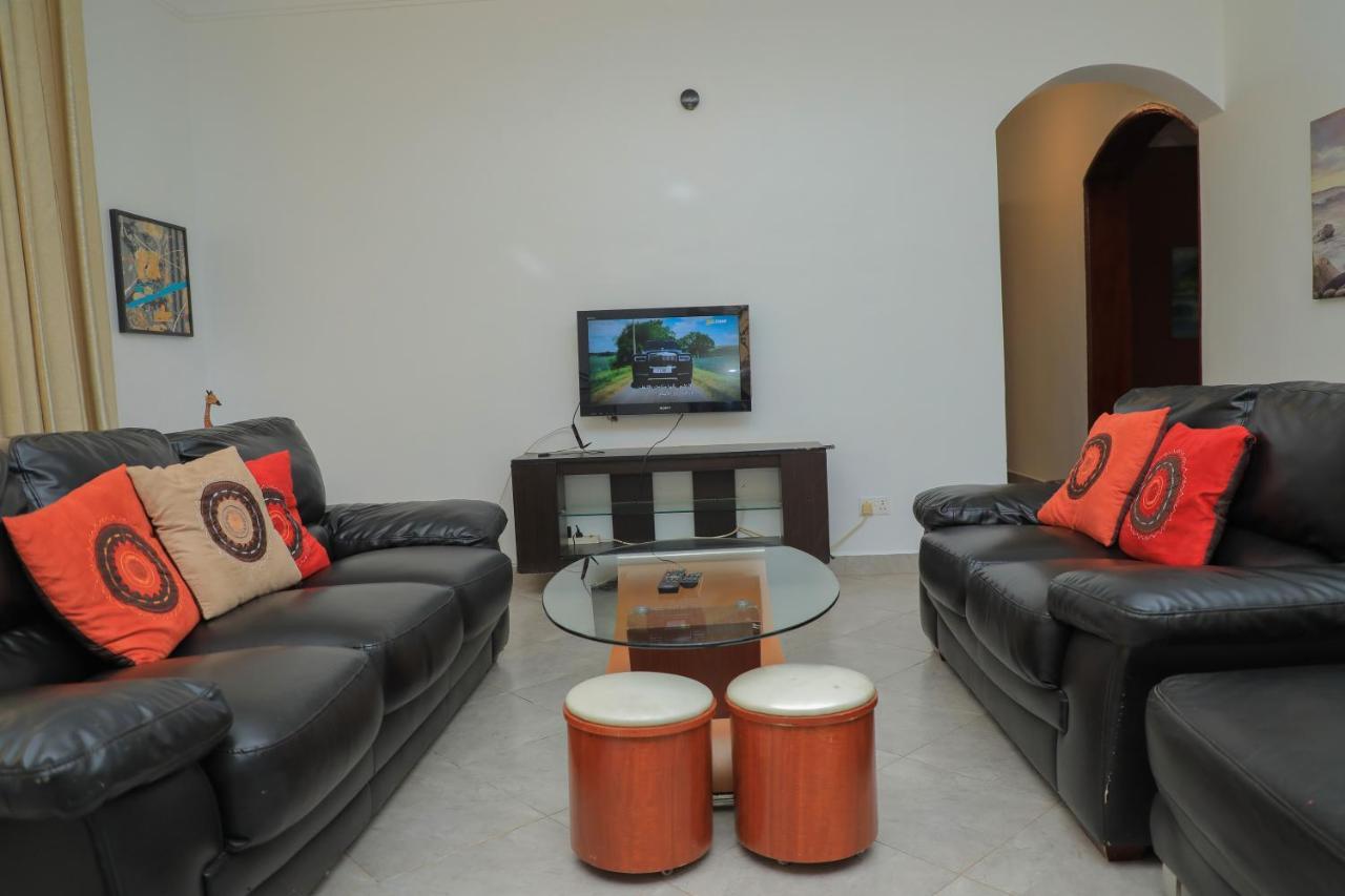Silver Oaks Hotel Boma Fort Portal Екстериор снимка