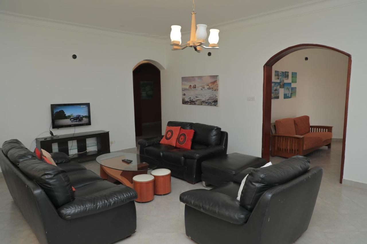 Silver Oaks Hotel Boma Fort Portal Екстериор снимка